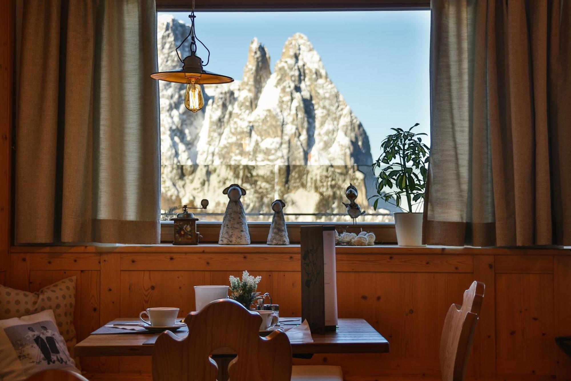 Berghotel Zorzi Alpe Di Siusi Exterior photo